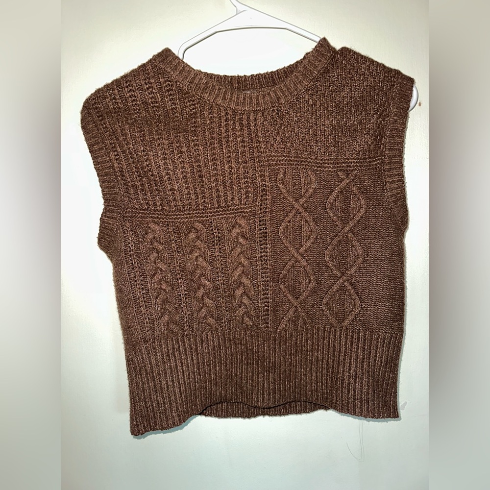 Sweater vest